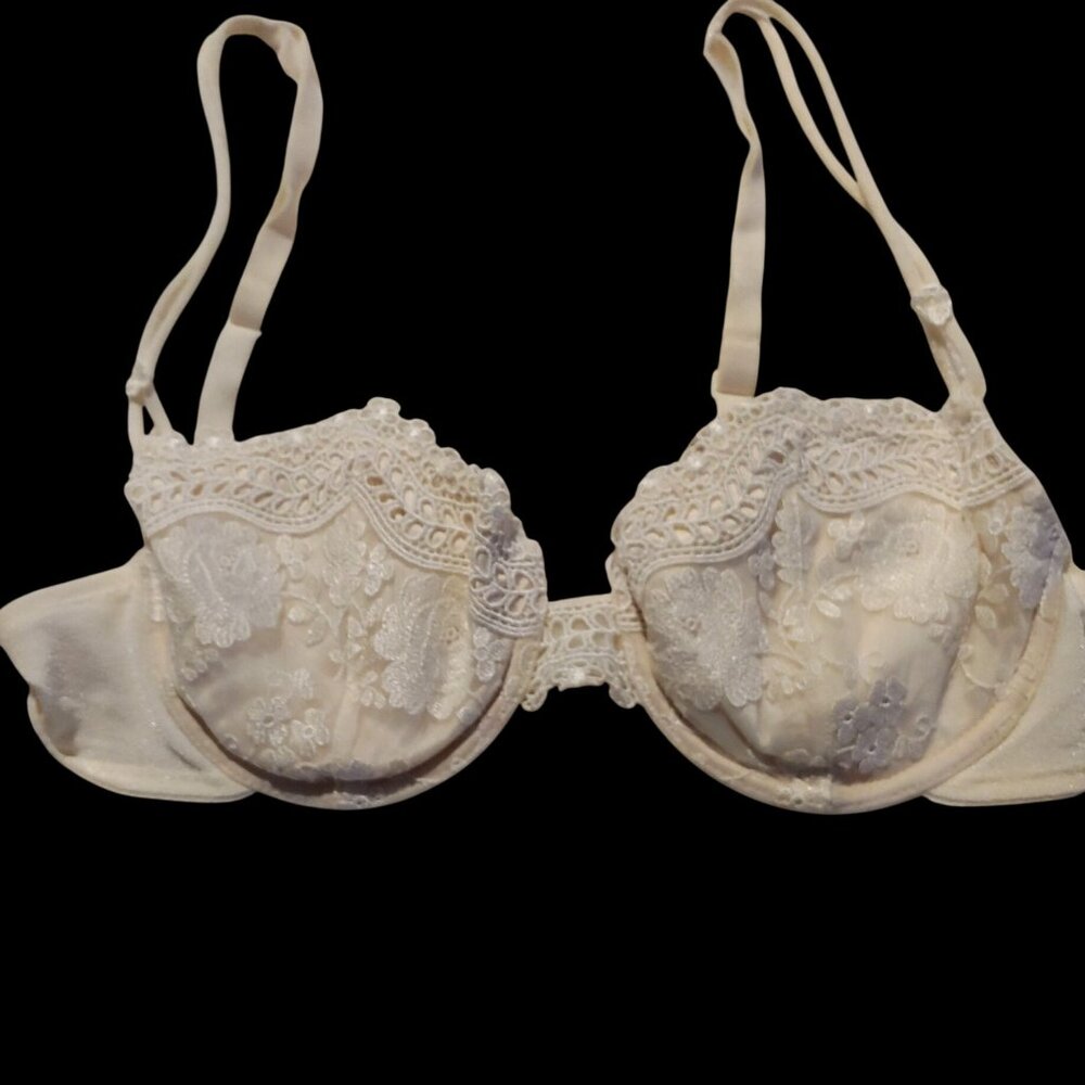 Vintage Christies Lacy Ivory Lingerie Padded Italy 34A Parisian Coquette Ballet